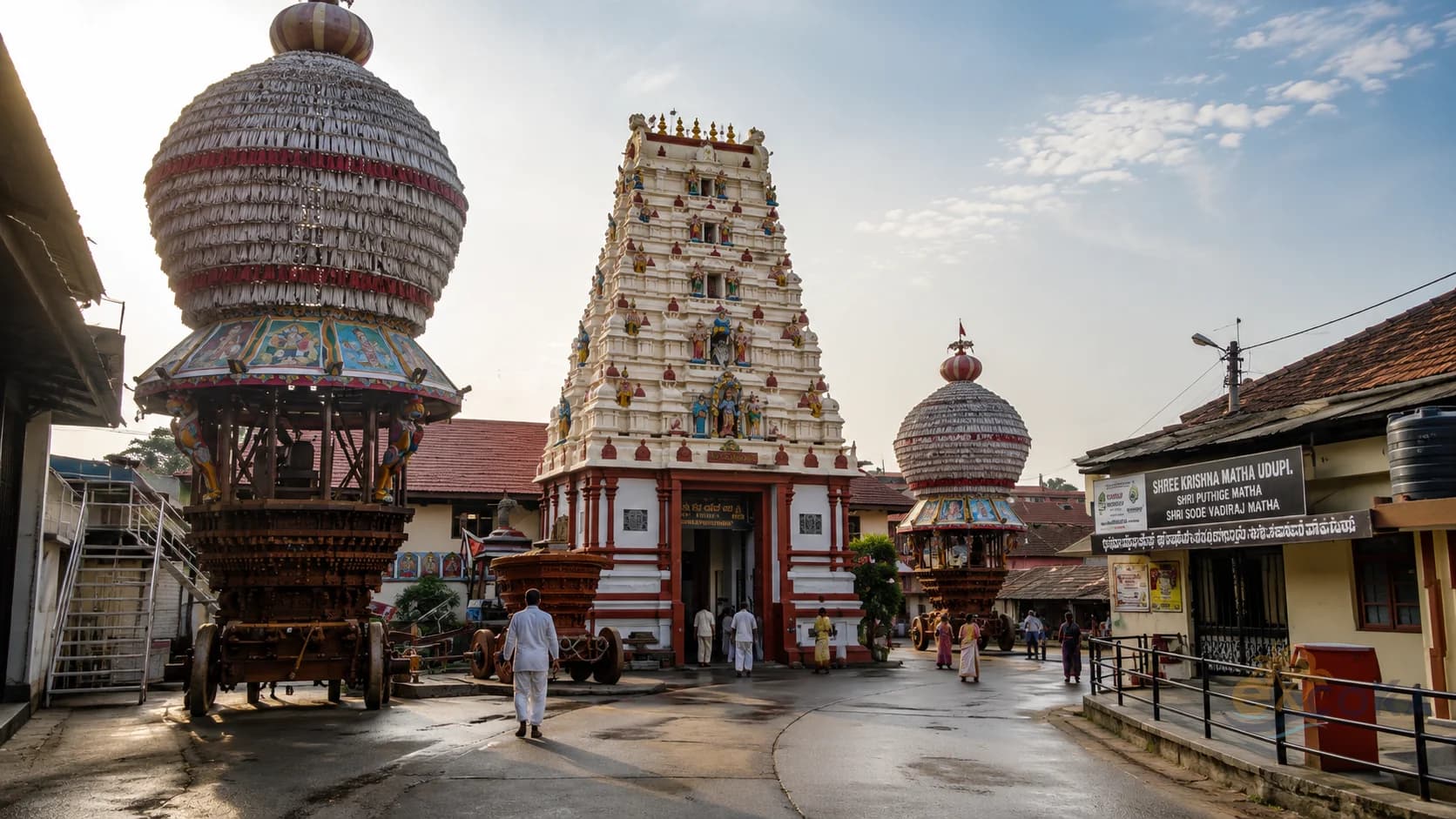 Udupi Sri Krishna Matha Travel Guide: Timings, History, Darathi & Nearby Places